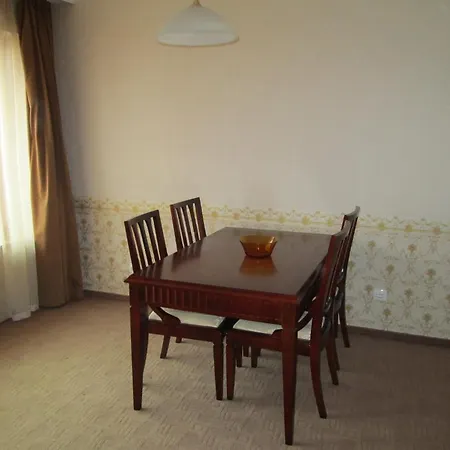 Downtown Alexander Services Apartman *